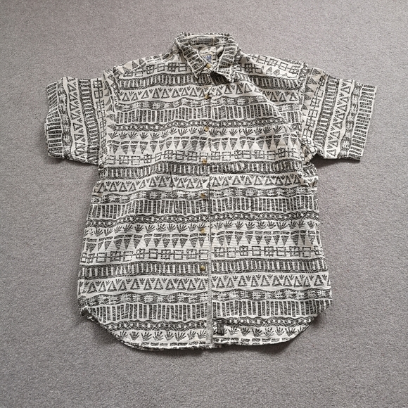 Vintage Shirt with a Funky Print - Picture 2 of 4